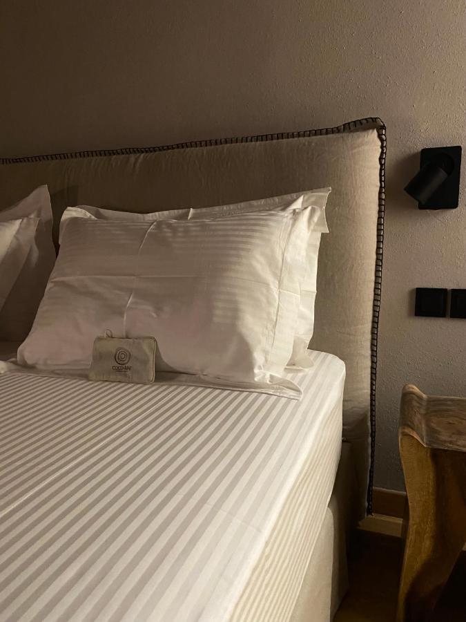 Ej Boutique Suites Milína Eksteriør billede