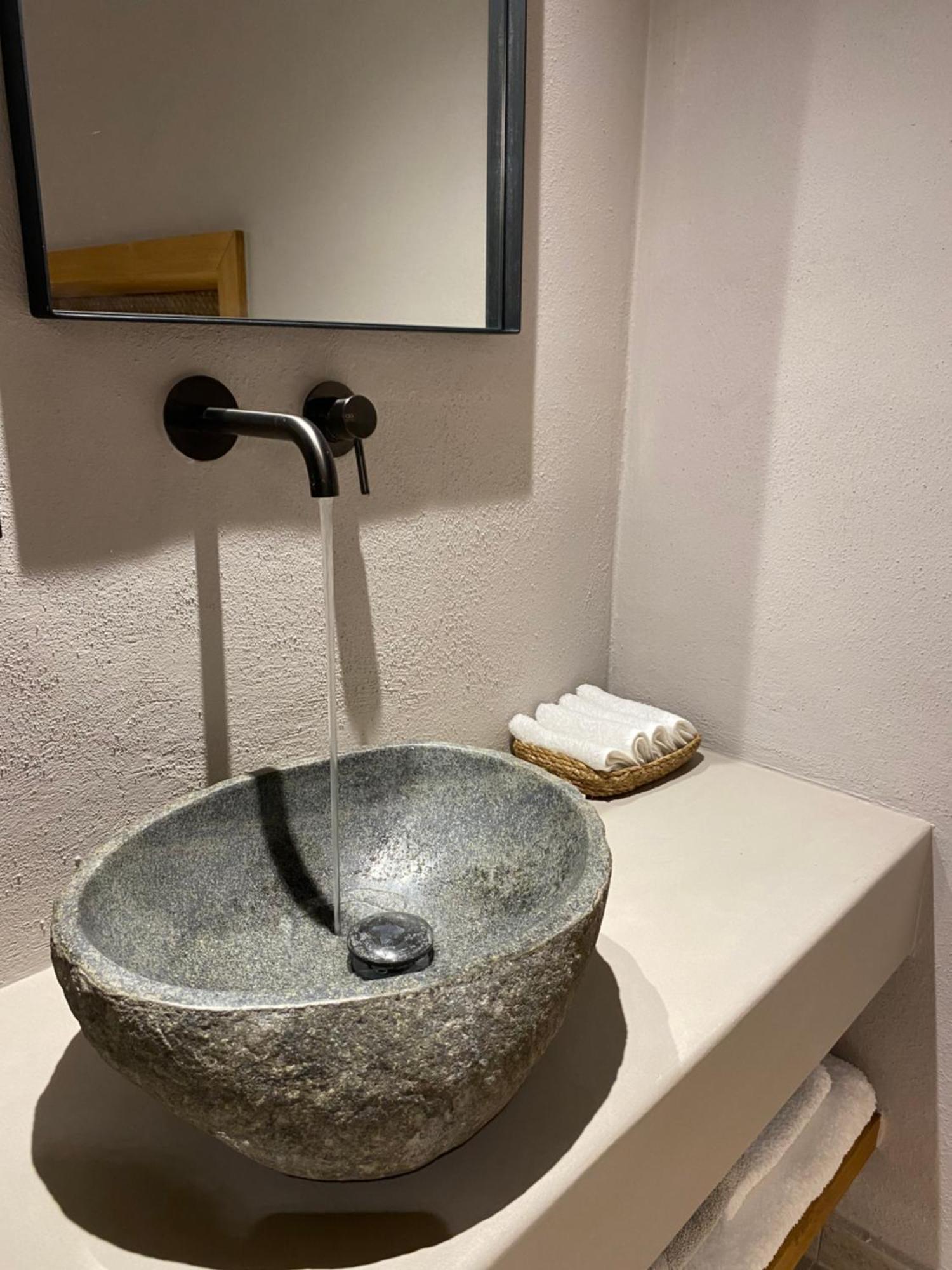 Ej Boutique Suites Milína Eksteriør billede